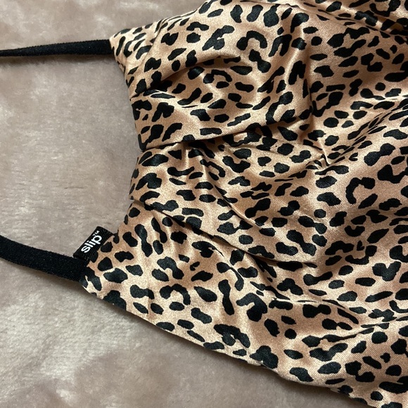 ROSE LEOPARD FACE COVERING - Picture 2 of 4